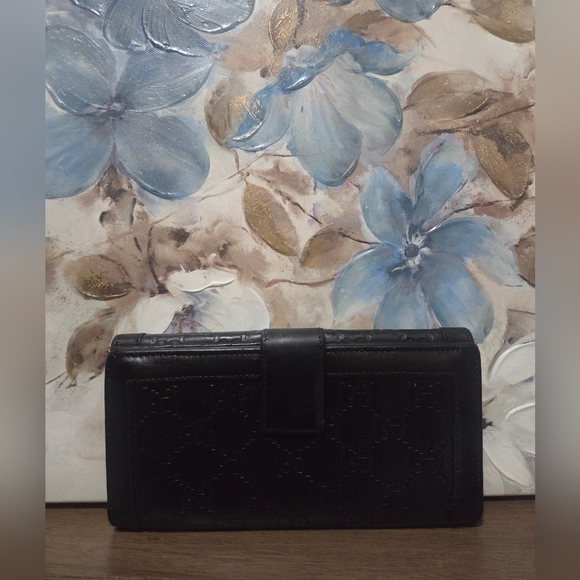 Gucci Black Embossed Leather Wallet - Picture 3 of 5